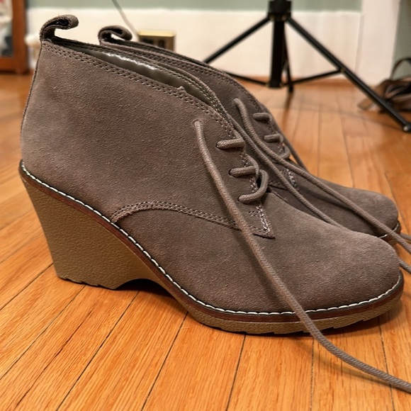 White mountain tie up heeled, taupe, 8.5, wedges - Picture 3 of 6